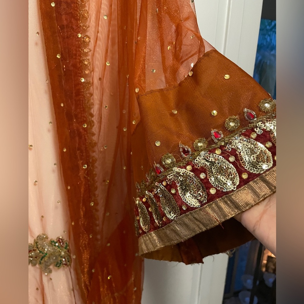 🧡 Beautiful Hand Embellished Sheer Long Sequin Robe 🧡 - Picture 7 of 8